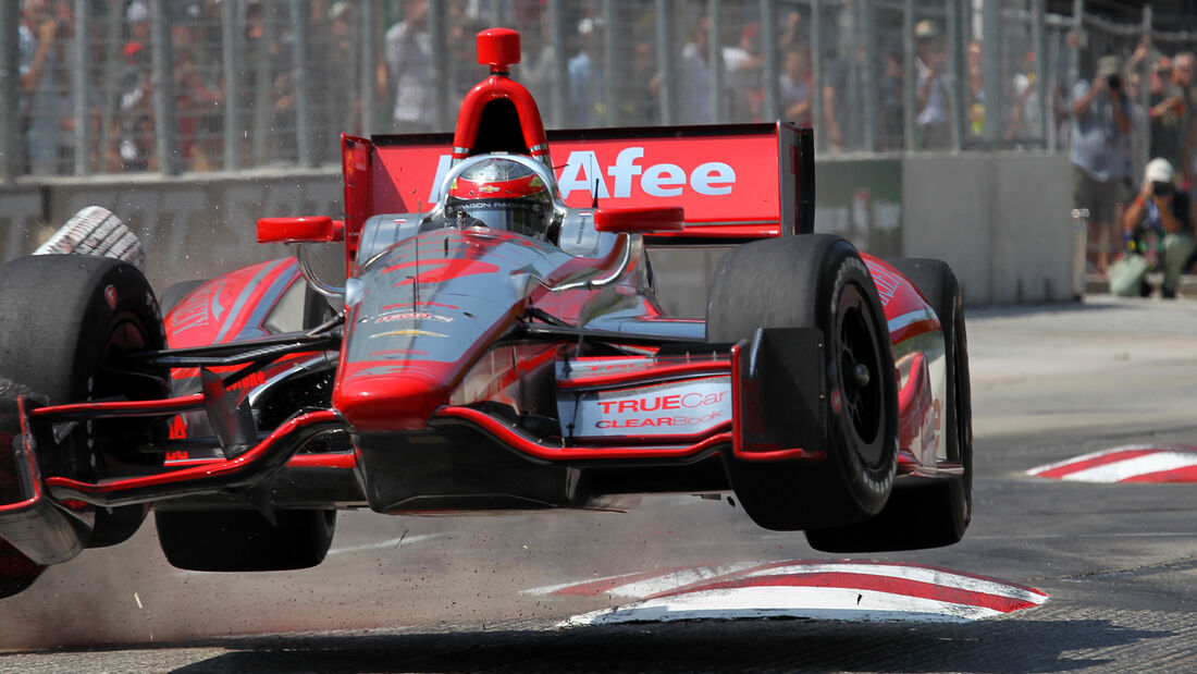 Indycar - Crash - Bourdais 2013