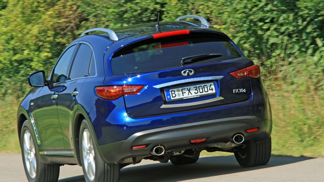 Infiniti FX30d GT Premium, Heckansicht