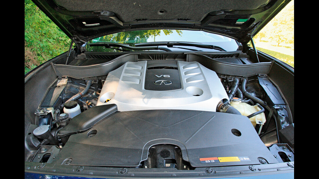 Infiniti FX30d GT Premium, Motor
