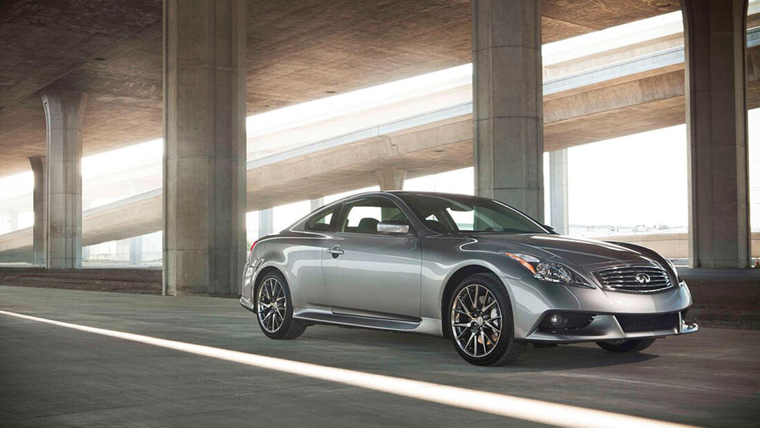 Infiniti G37, Infiniti Performance Line