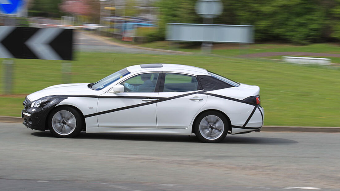 Infiniti M30D 