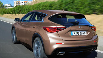 Infiniti Q30