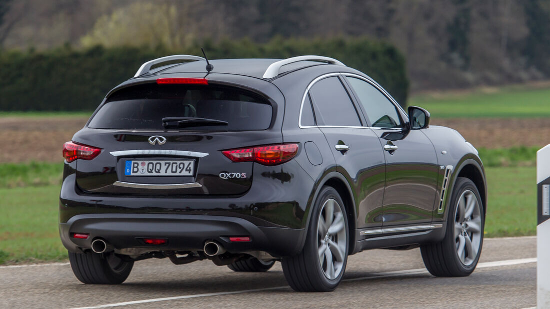 Infiniti QX70 5.0 S, Heckansicht