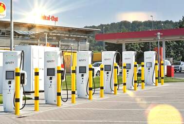 Warum das Laden an Raststätten endlich besser wird