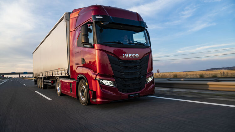 Iveco S Way Premiere Neuer Langstrecken Truck Vorgestellt