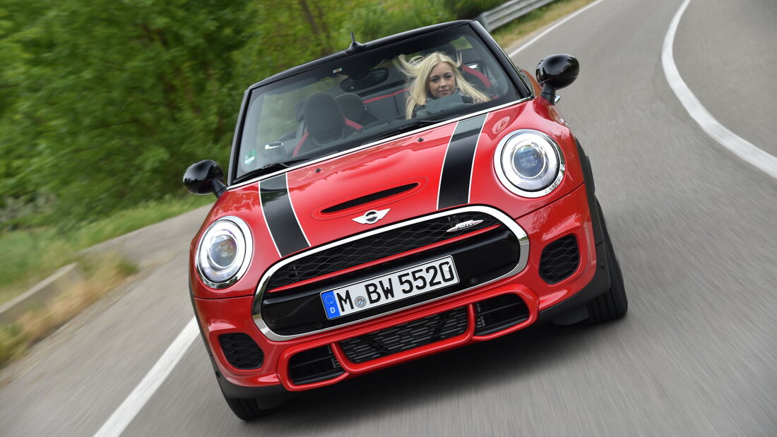 JCW Cabrio frontal fahrend