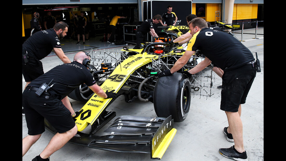 Jack Aitken - Renault - F1-Test Bahrain - 3. April 2019