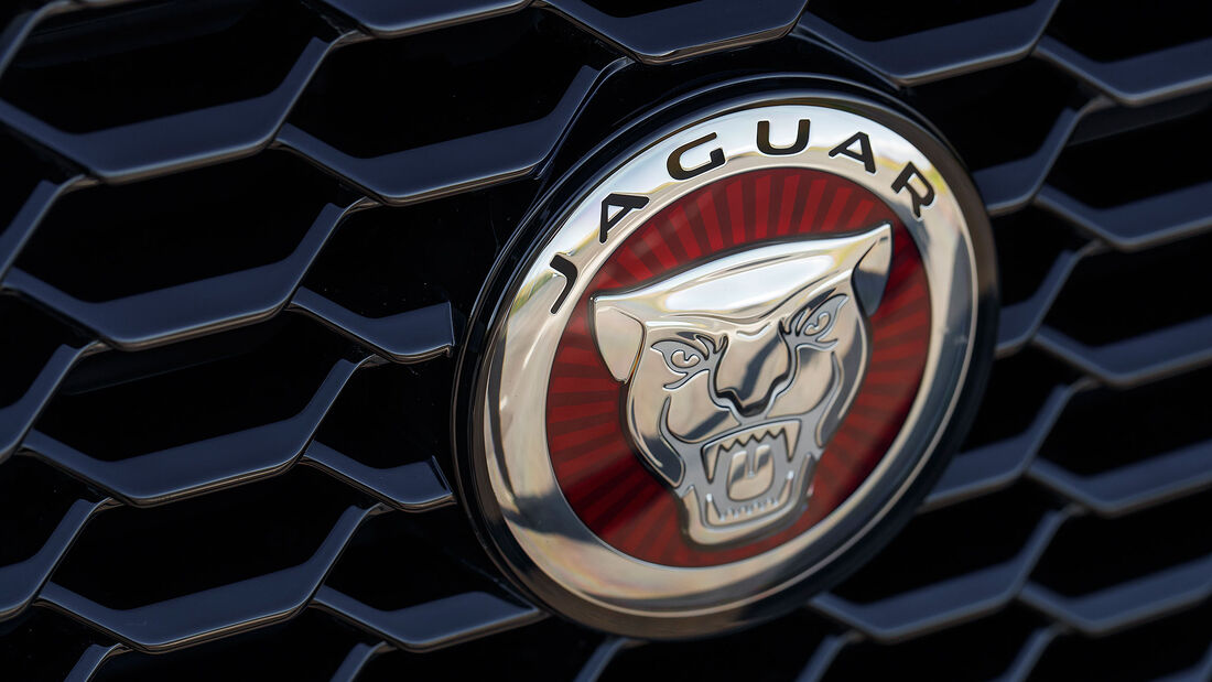 Jaguar E-Pace (2018) First Edition