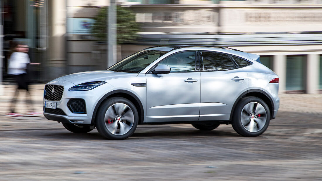 Jaguar E-Pace P300e