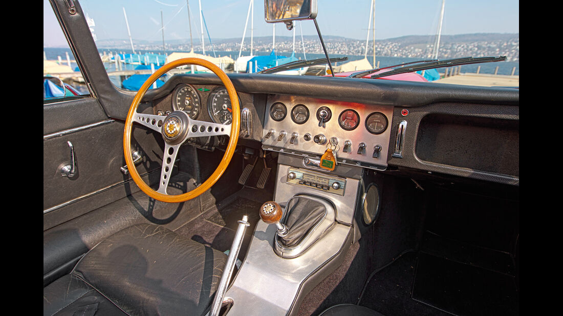 Jaguar E-Type, Cockpit