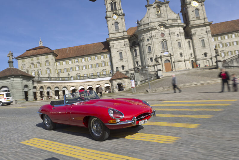 Jaguar E-Type Serie 1, Schloss, Fahrt, Stadt