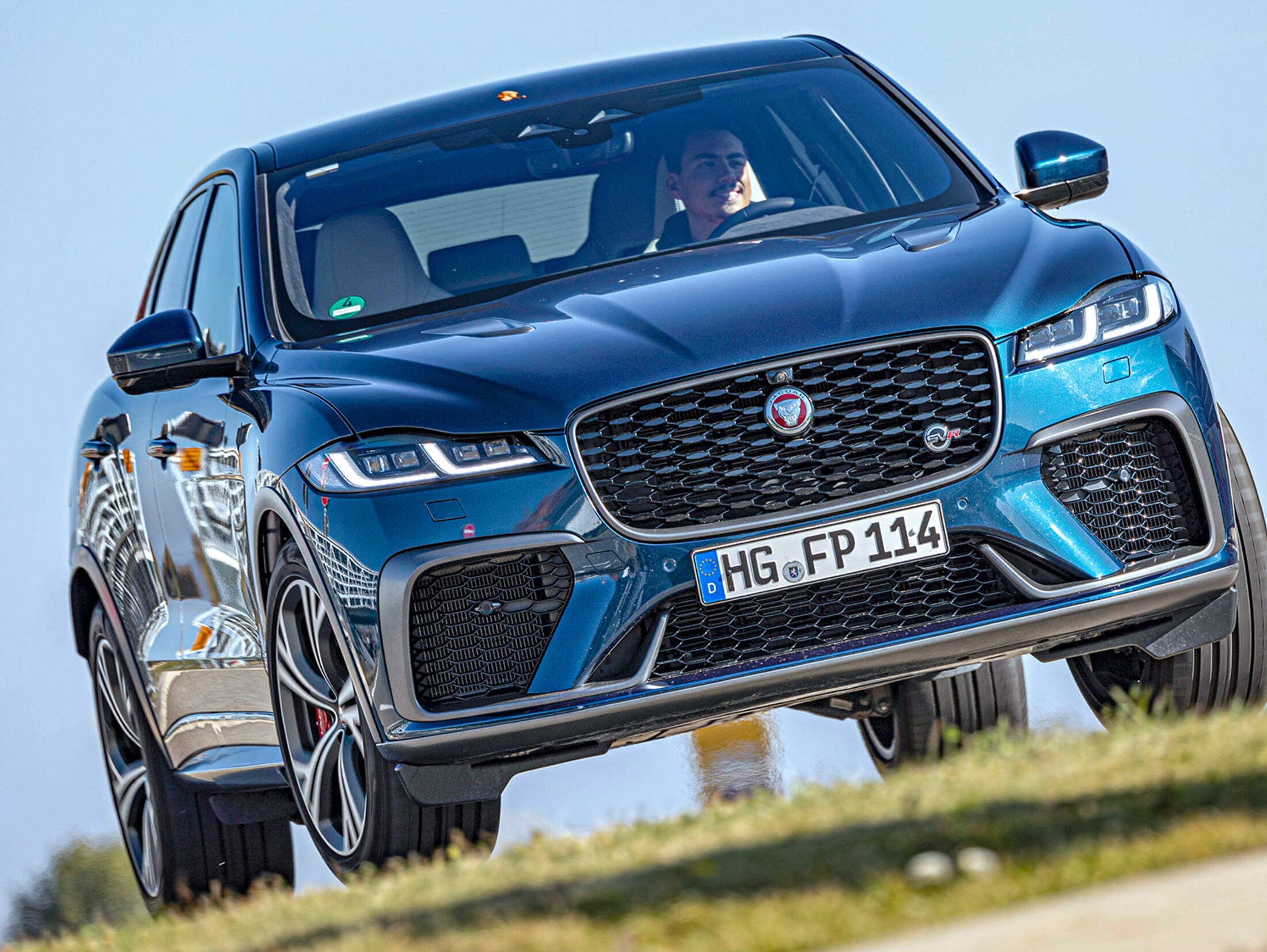 Testamos: Jaguar F-Pace SVR, um SUV com motor V.8 raiz, mas