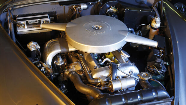 Jaguar MK 2, Motor, Motorraum