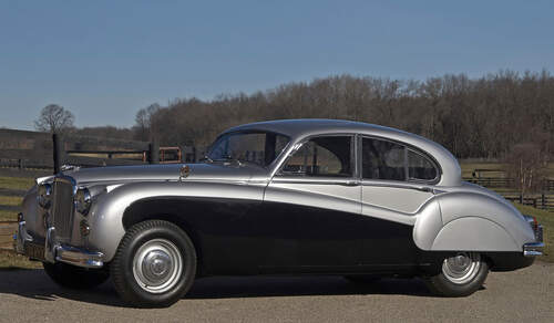 Jaguar MK IX, Kofferraum