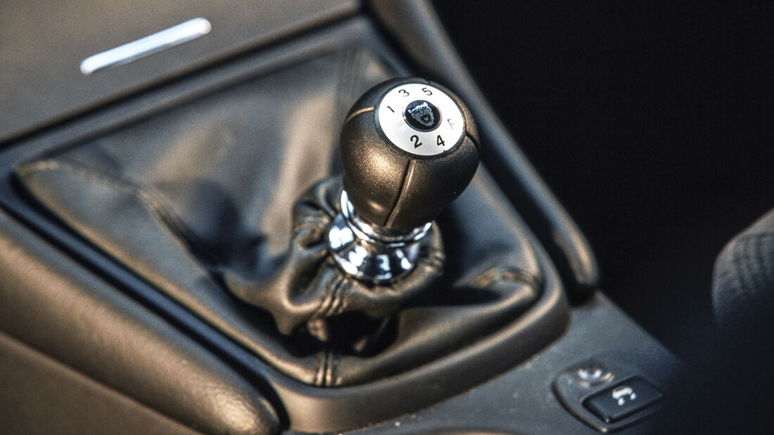 Jaguar X-Type 3.0 V6, Interieur