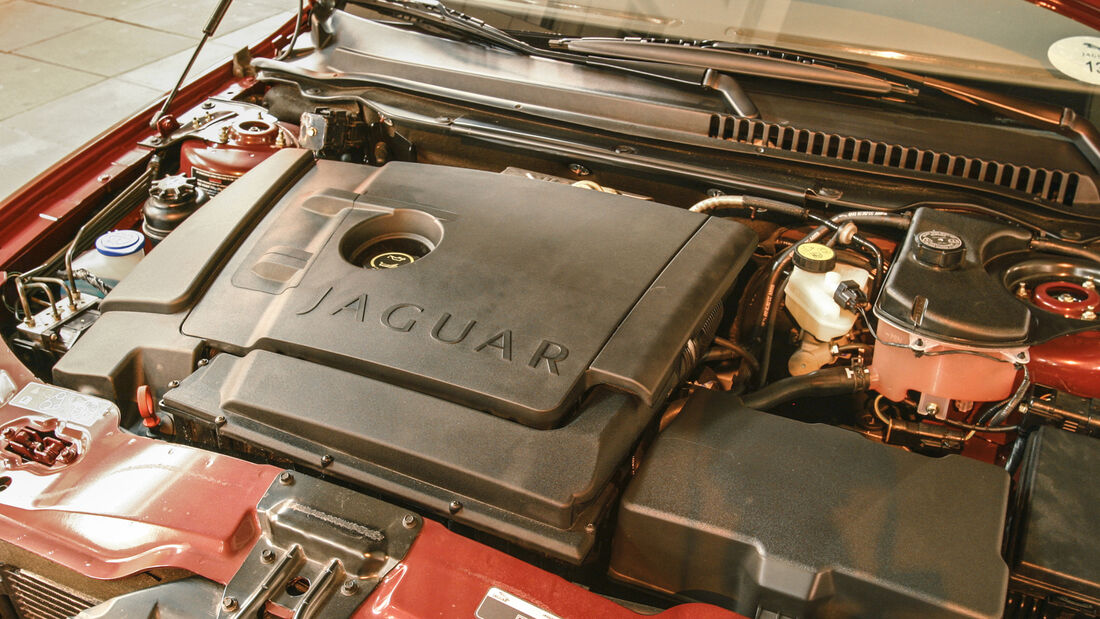 Jaguar X-Type, Motor