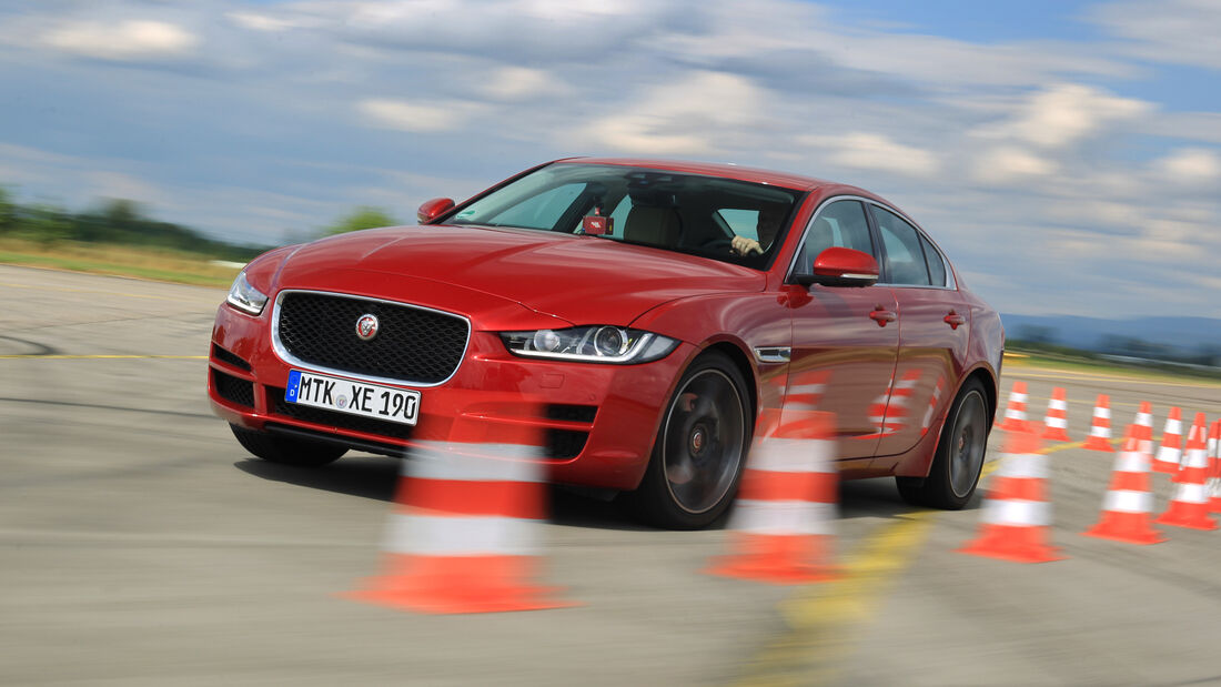 Jaguar XE 20d, Seitenansicht