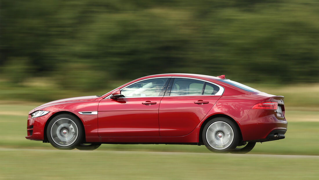 Jaguar XE 20d, Seitenansicht