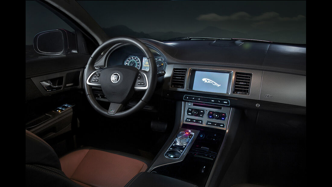 Jaguar XFR Limousine, Juni 2013