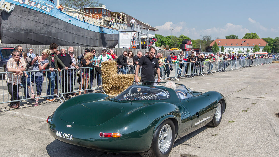 Jaguar XJ 13