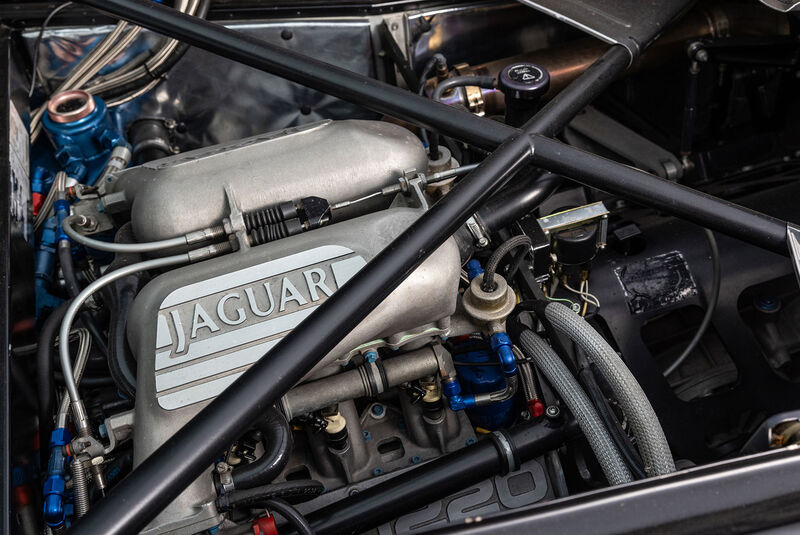 Jaguar XJ 220 S(1993) Motor