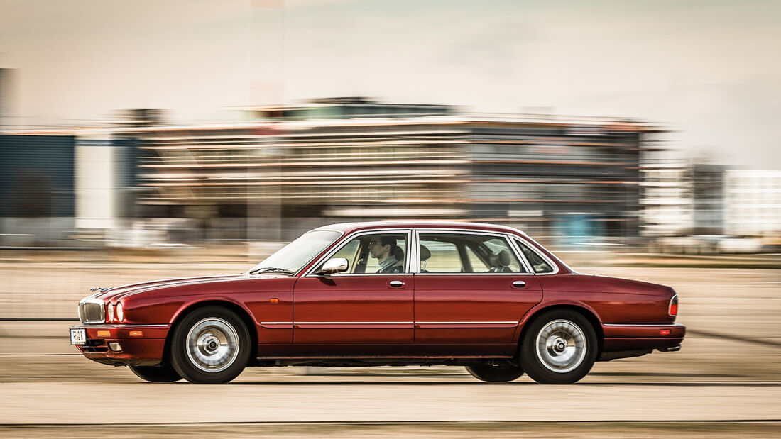 Jaguar XJ 6 (X 300), Seitenansicht