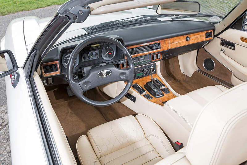 Jaguar XJ-S V12 Convertible, Cockpit