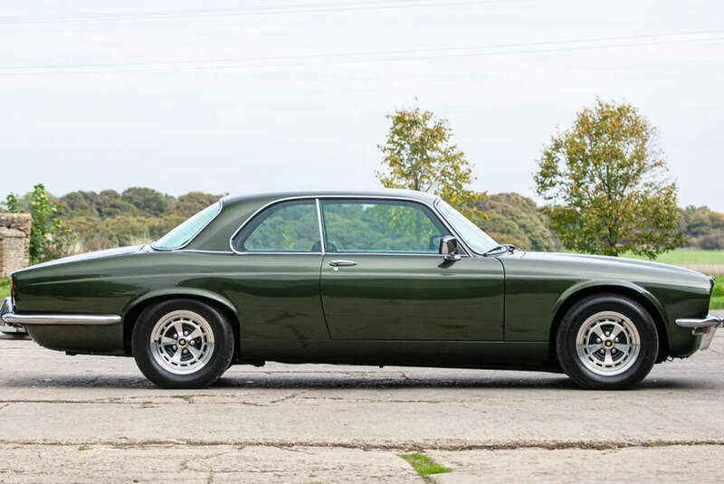 Jaguar XJ12 Harry's Garage (1978)