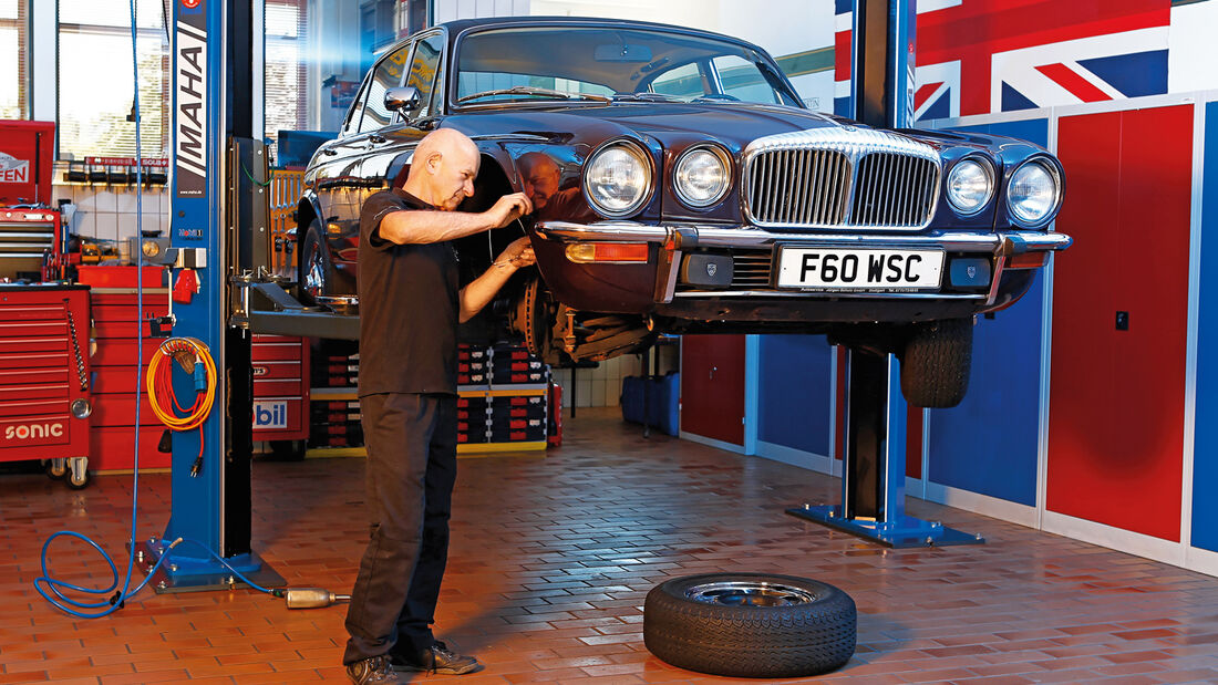 Jaguar XJ6, Frontansicht, Hebebühne