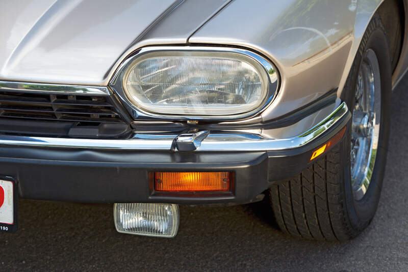 Jaguar XJS 5.3 V12 Convertible, Baujahr 1992, Scheinwerfer