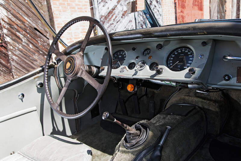 Jaguar XK 140, Cockpit, Lenkrad