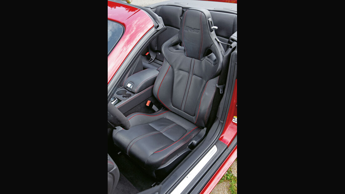 Jaguar XKR-S Cabrio, Fahrersitz