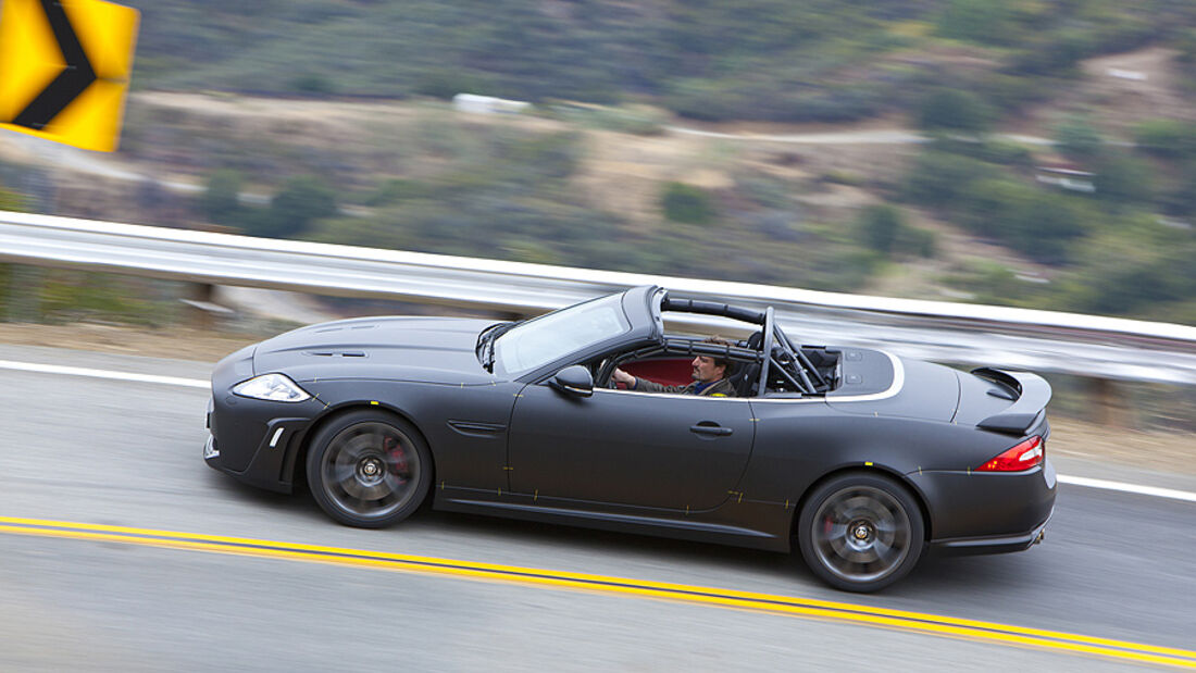 Jaguar XKR-S Cabrio, Seite