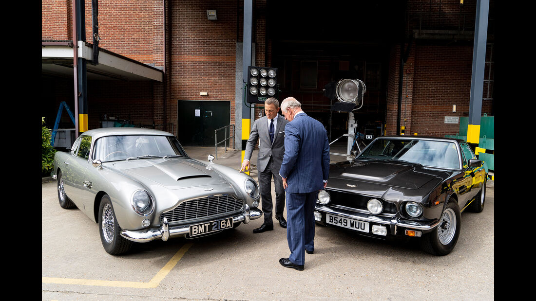 James Bond 007 Aston Martin DB5 und V8 Filmauto