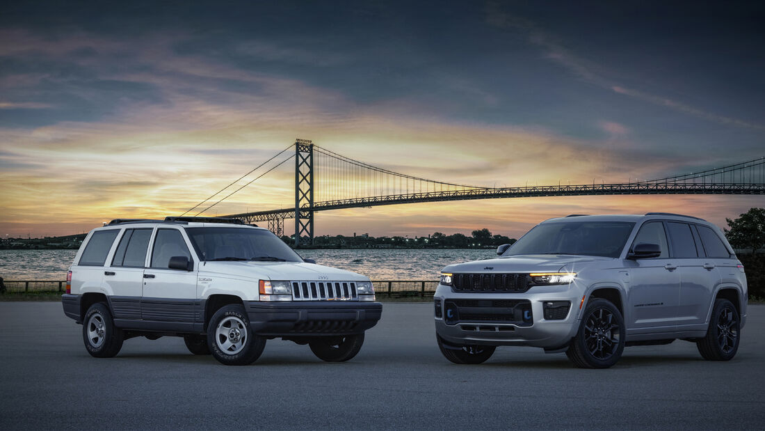 Jeep Grand Cherokee 4xe 30th Anniversary Edition at 2022 Detroit Auto Show