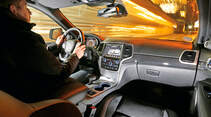 Jeep Grand Cherokee SRT, Cockpit, Fahrersicht
