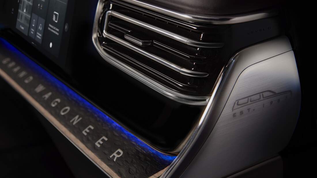 Jeep-Grand-Wagoneer-Concept-2021-169Gallery-31adb951-1720209.jpg