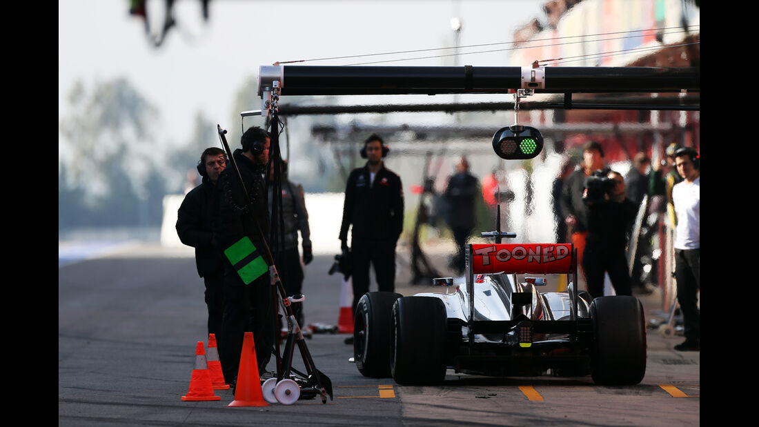 Jenson Button - McLaren - Formel 1 - Test - Barcelona - 3. März 2013