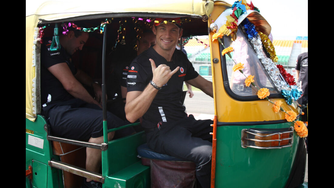 Jenson Button - Motor-Rikscha - GP Indien - 27.10.2011