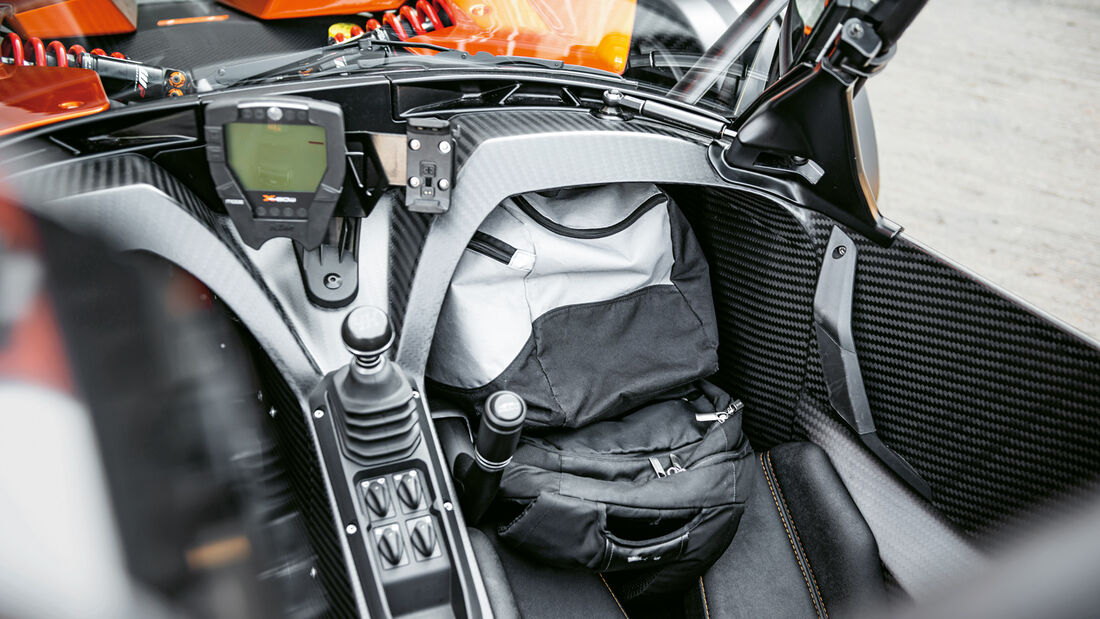 KTM X-Bow GT, Fußraum