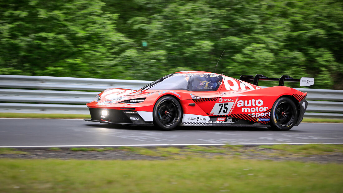 24H Nürburgring - Hannah Scotta