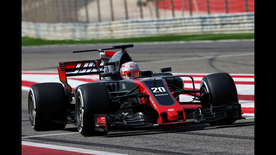 Kevin Magnussen - HaasF1 - Formel 1 - Testfahrten - Bahrain - Mittwoch - 19.4.2017