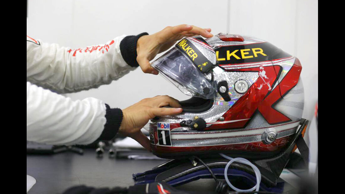 Kevin Magnussen - Helm - GP Singapur 2014