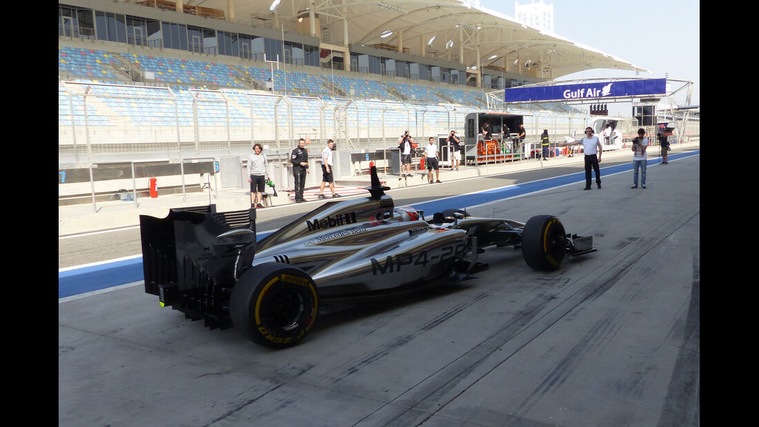 Kevin Magnussen - McLaren - Formel 1 - Test - Bahrain - 27. Februar 2014 