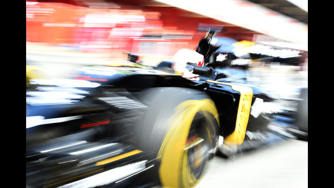 Kevin Magnussen - Renault - Formel 1-Test - Barcelona - 24. Februar 2016
