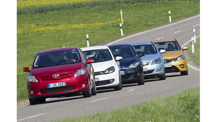 Toyota Auris Im Fahrbericht Aufgefrischter Kompaktwagen Mit 132 Ps Auto Motor Und Sport