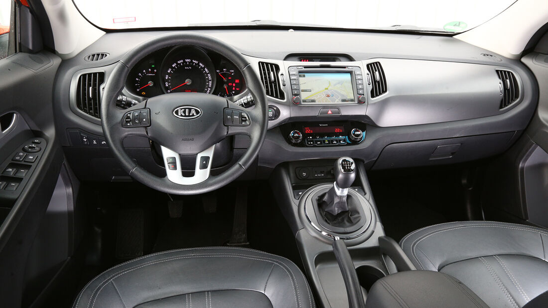 Kia Sportage 2.0 CRDI 4WD, Cockpit, Lenkrad