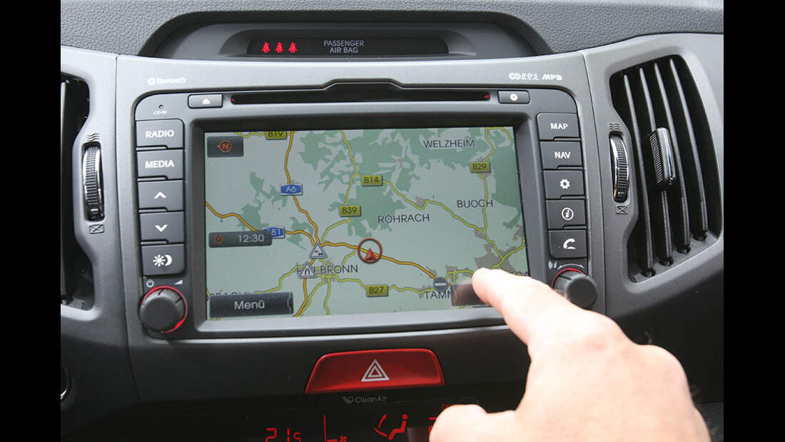 KompaktSUV Unterwegs in Kia Sportage und Toyota RAV4 AUTO MOTOR UND