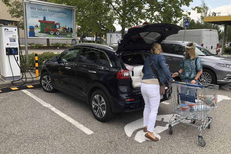 Kia E Niro 64 Kwh Im Alltags Check Elektro Suv Im Test Auto Motor Und Sport