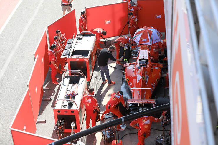 Kimi-Raeikkoenen-Ferrari-Formel-1-Test-B